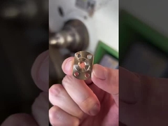 Bluetoothコントローラのための軽量CNC TC4チタン回転小部品をカスタマイズ